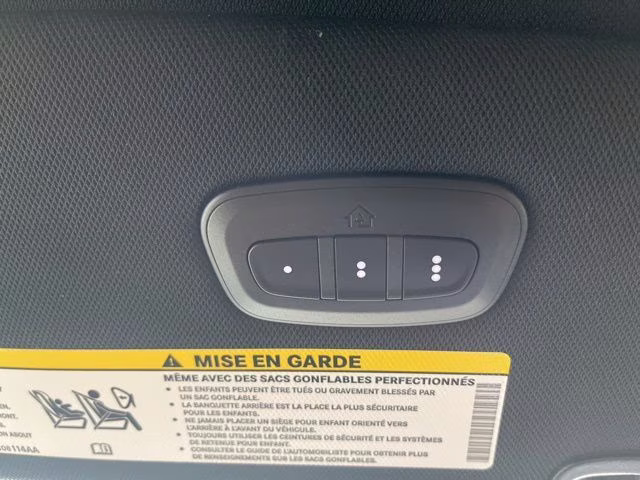 2026 Diamond Black Crystal Pearlcoat Chrysler Pacifica Select AWD Van