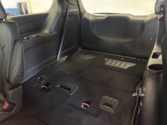 2026 Diamond Black Crystal Pearlcoat Chrysler Pacifica Select AWD Van