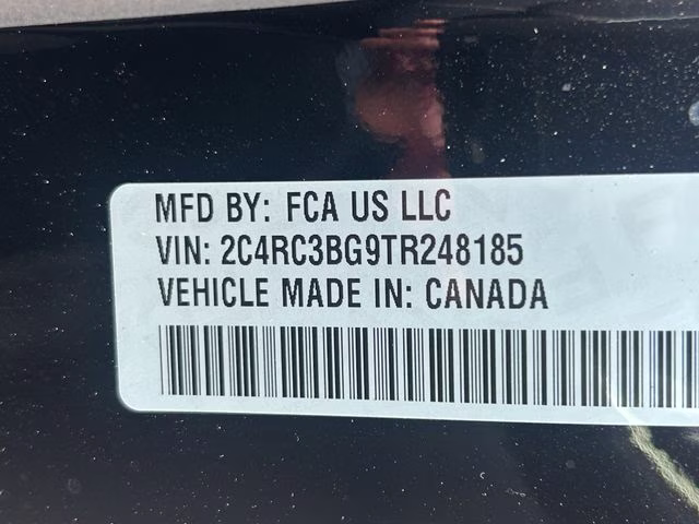 2026 Diamond Black Crystal Pearlcoat Chrysler Pacifica Select AWD Van
