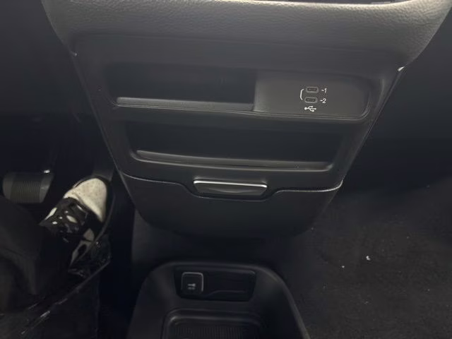 2026 Diamond Black Crystal Pearlcoat Chrysler Pacifica Select AWD Van