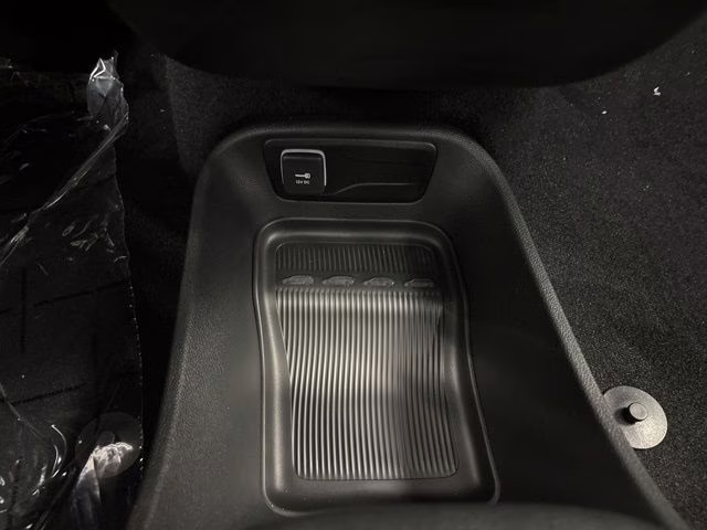 2026 Diamond Black Crystal Pearlcoat Chrysler Pacifica Select AWD Van