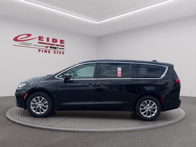 2026 Diamond Black Crystal Pearlcoat Chrysler Pacifica Select AWD Van