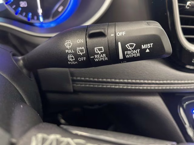 2026 Diamond Black Crystal Pearlcoat Chrysler Pacifica Select AWD Van