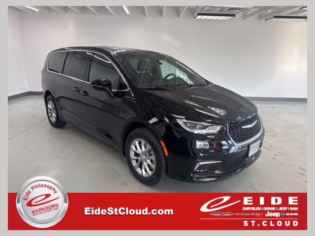 2026 Diamond Black Crystal Pearlcoat Chrysler Pacifica Select AWD Van