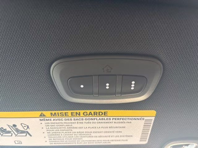 2026 Diamond Black Crystal Pearlcoat Chrysler Pacifica Select AWD Van