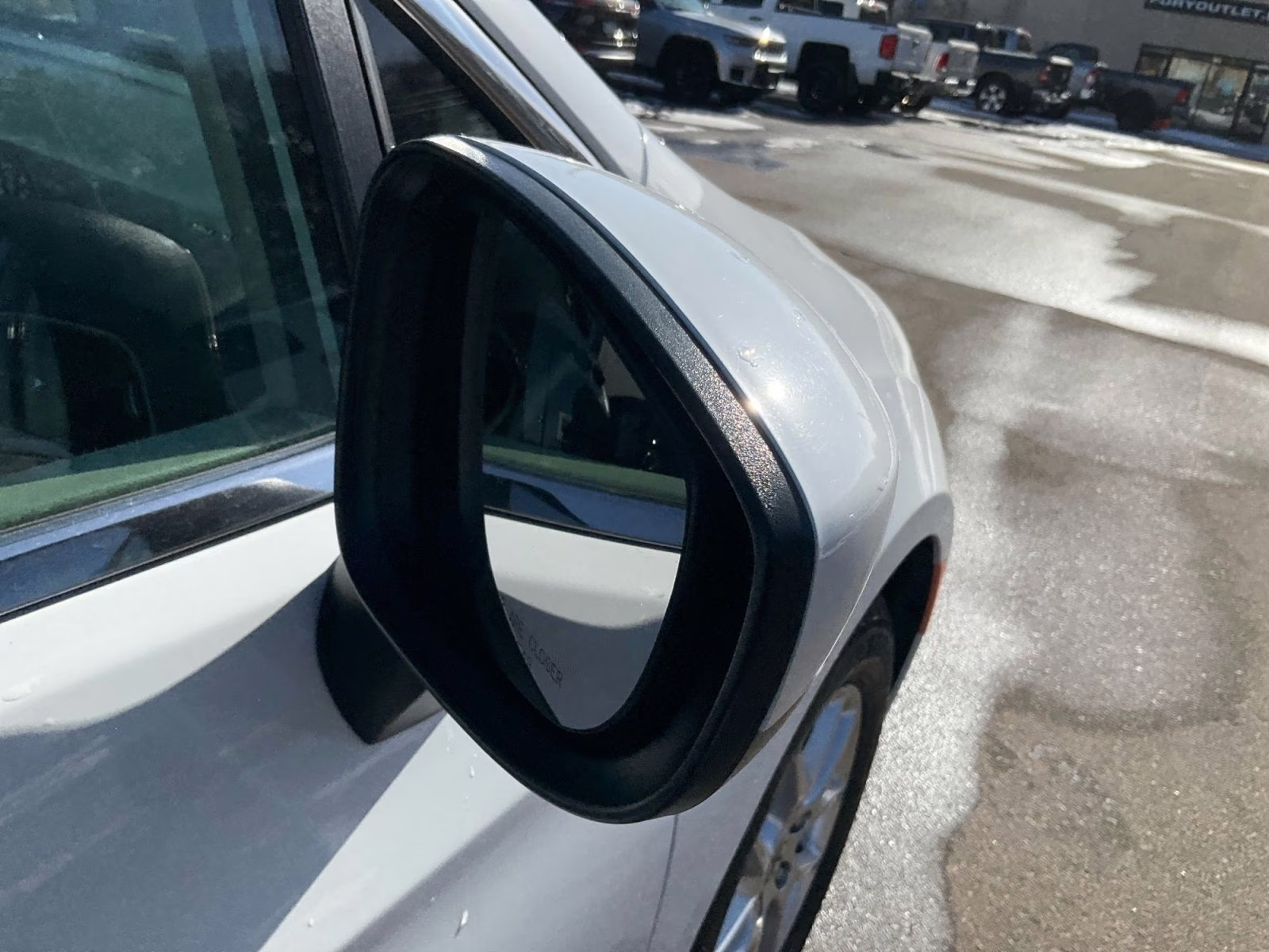 2022 Bright White Clearcoat Chrysler Voyager LX FWD Van