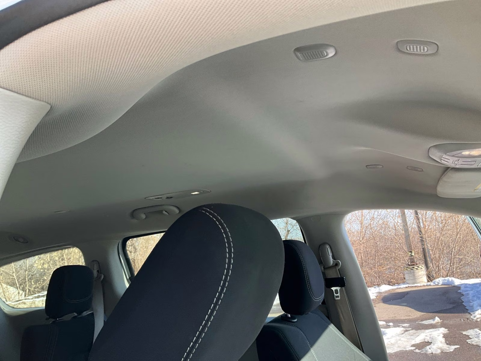 2022 Bright White Clearcoat Chrysler Voyager LX FWD Van