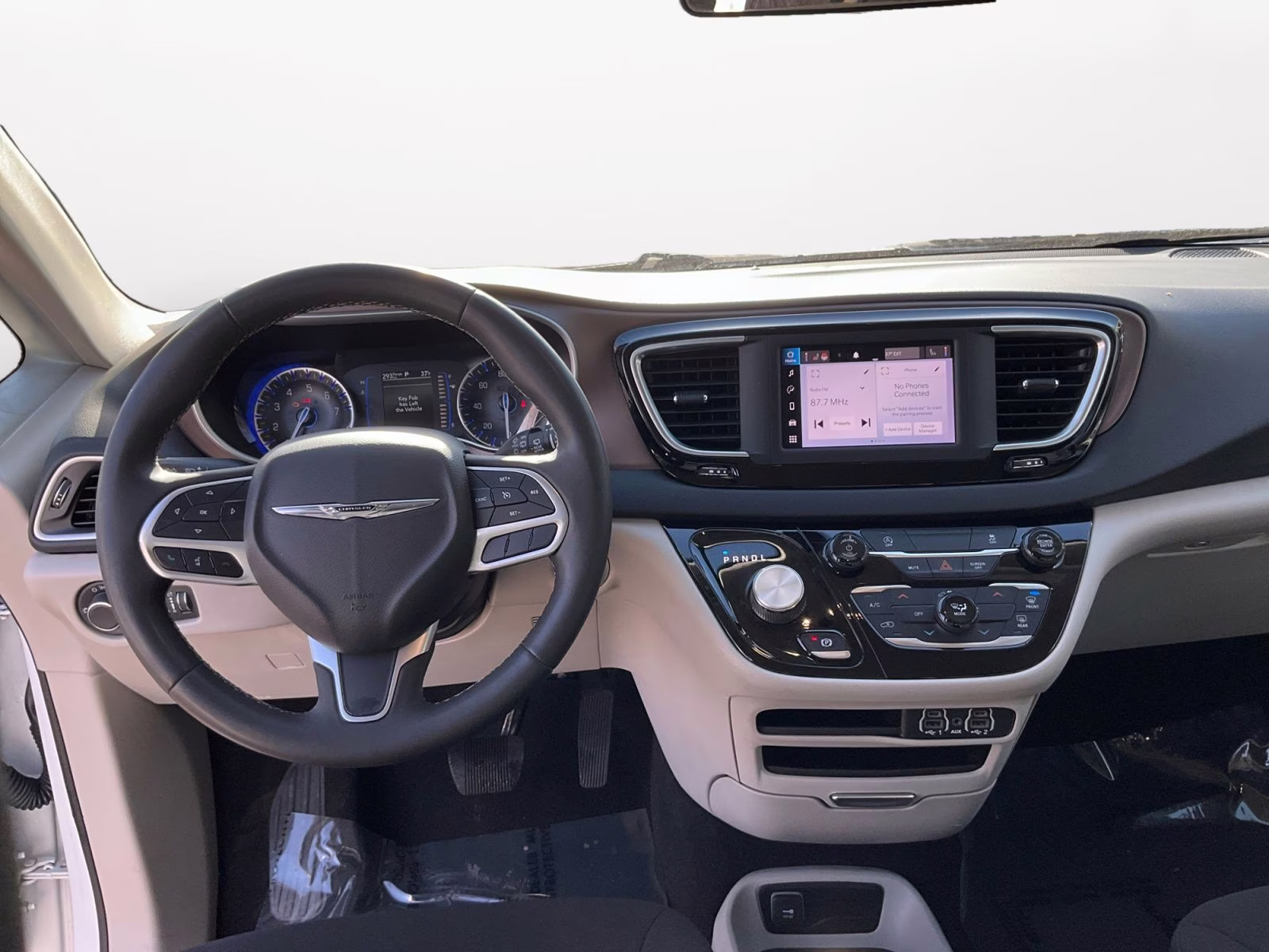 2022 Bright White Clearcoat Chrysler Voyager LX FWD Van