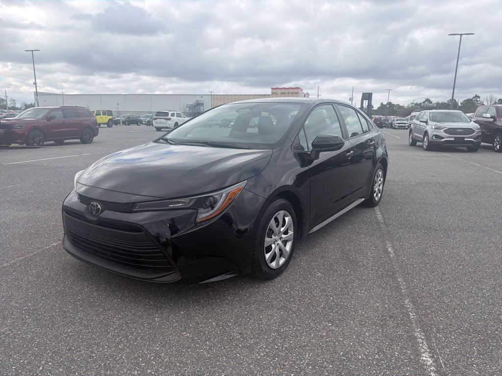 2025 Toyota Corolla LE CVT's photo