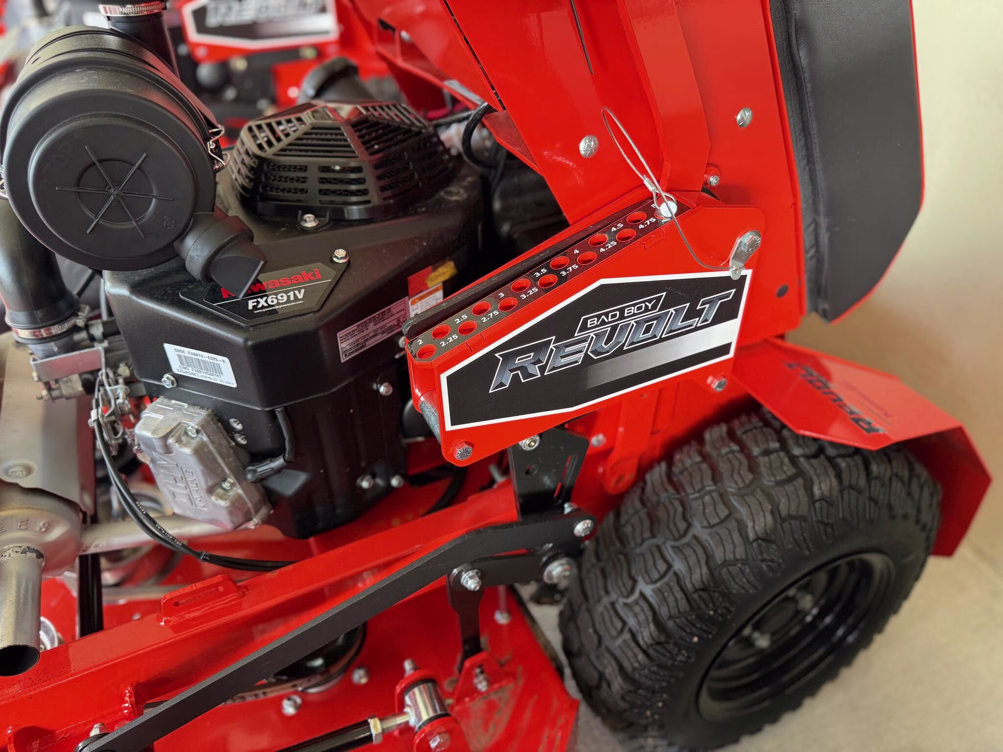 2026 Bad Boy Mowers Outlaw Revolt 36 Lawn Mower