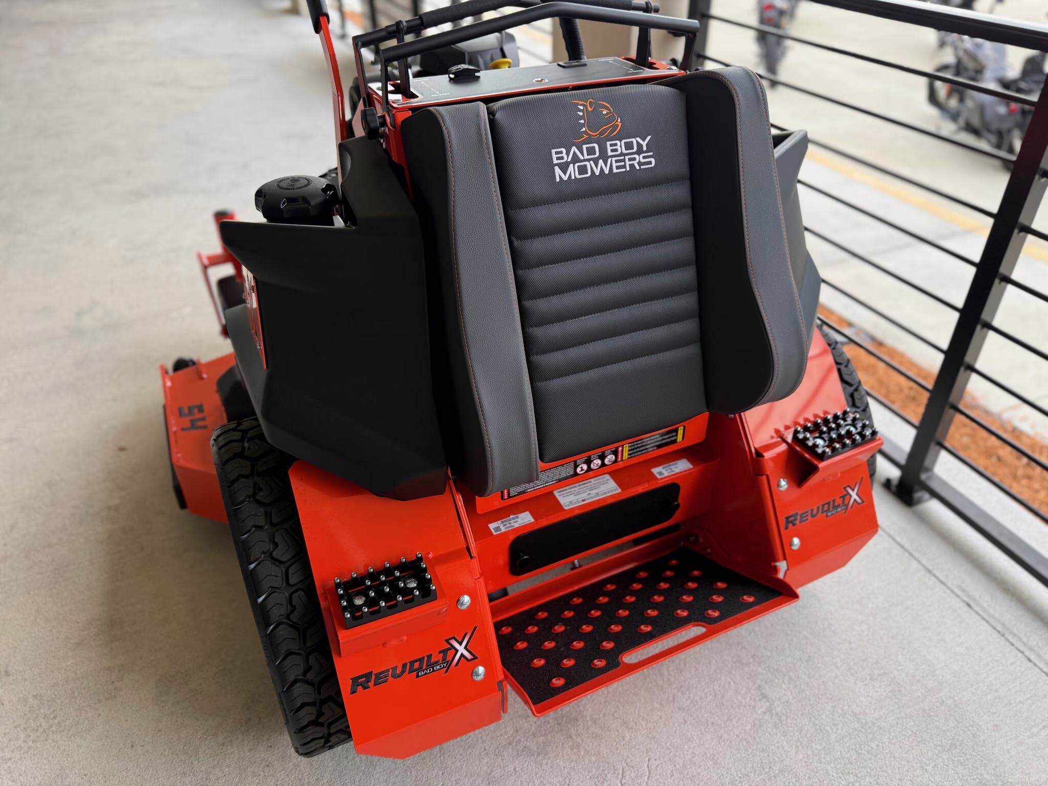 2026 Bad Boy Mowers Outlaw Revolt X 54 Lawn Mower