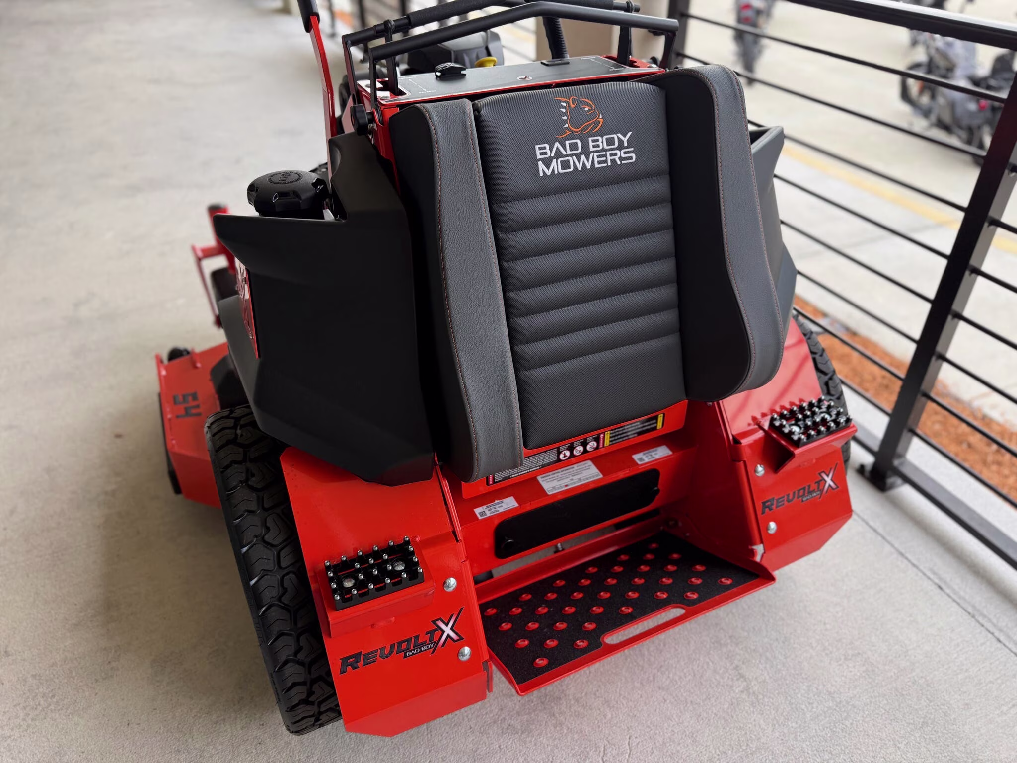2026 Bad Boy Mowers Outlaw Revolt X 54 Lawn Mower