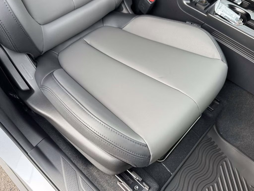 2026 Ice Silver Metallic Subaru Outback Premium AWD SUV