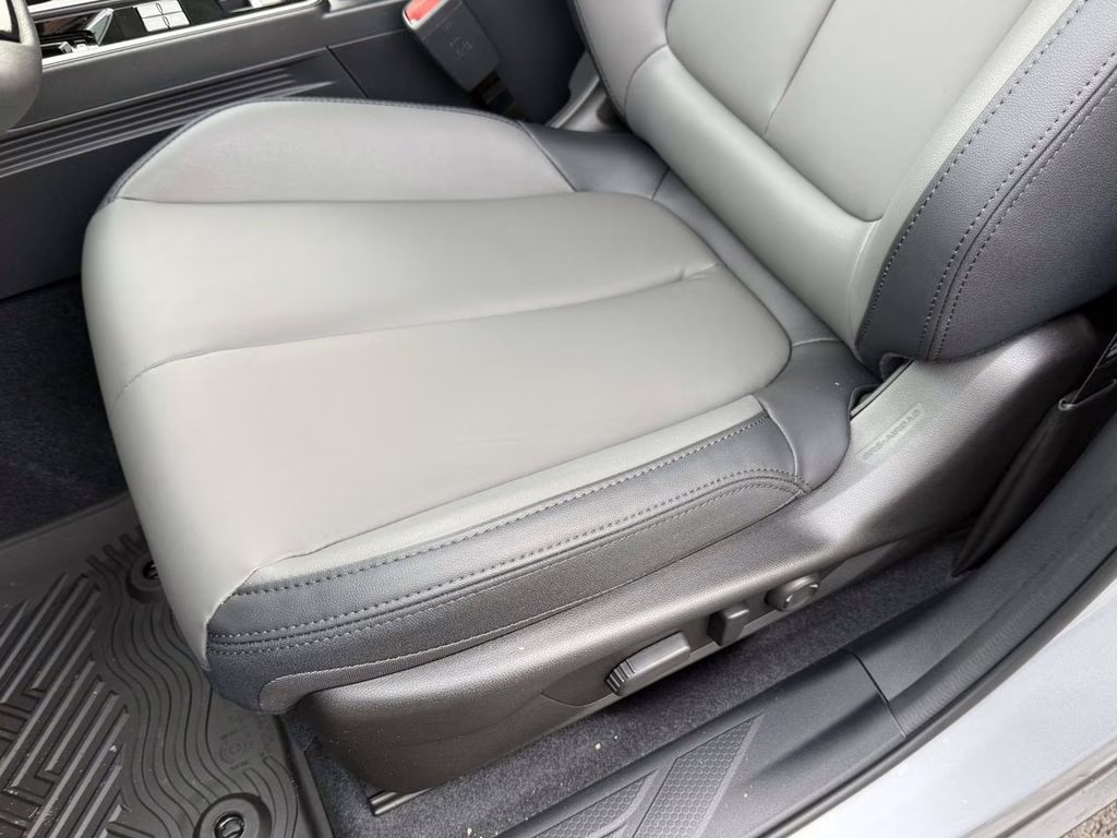 2026 Ice Silver Metallic Subaru Outback Premium AWD SUV