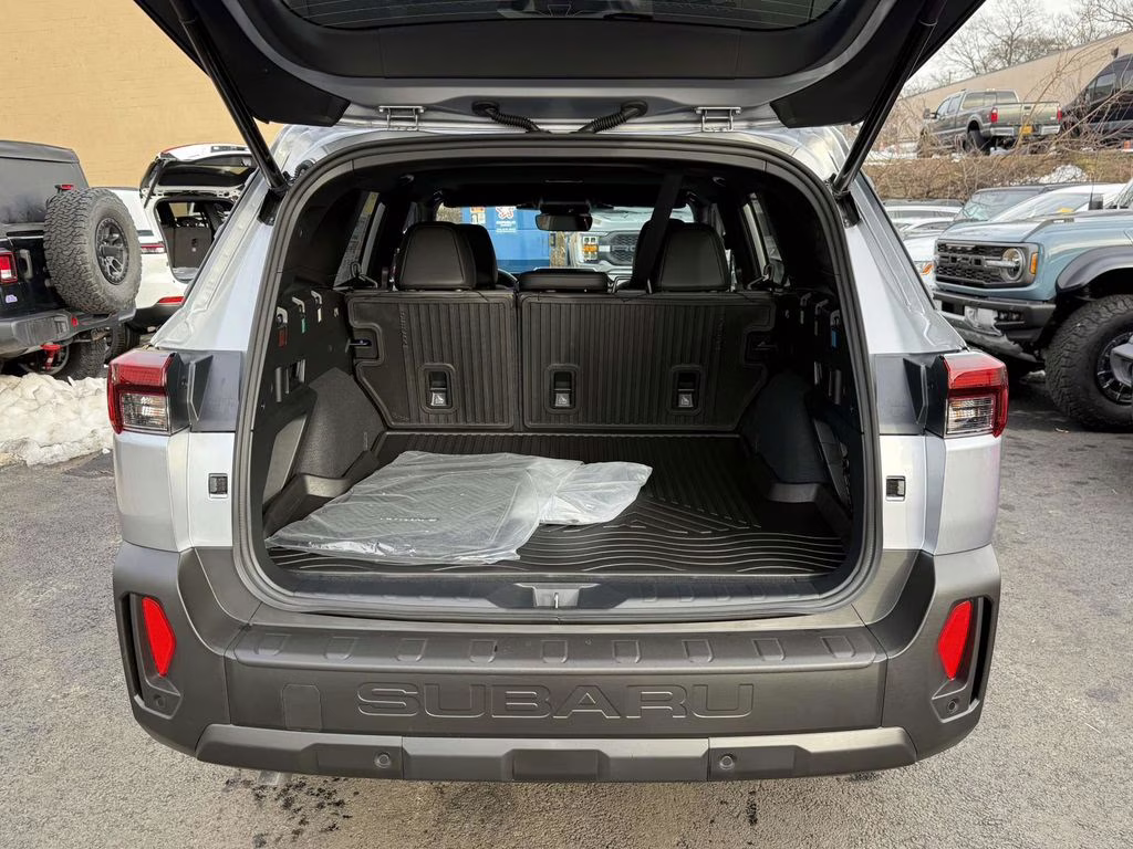 2026 Ice Silver Metallic Subaru Outback Premium AWD SUV