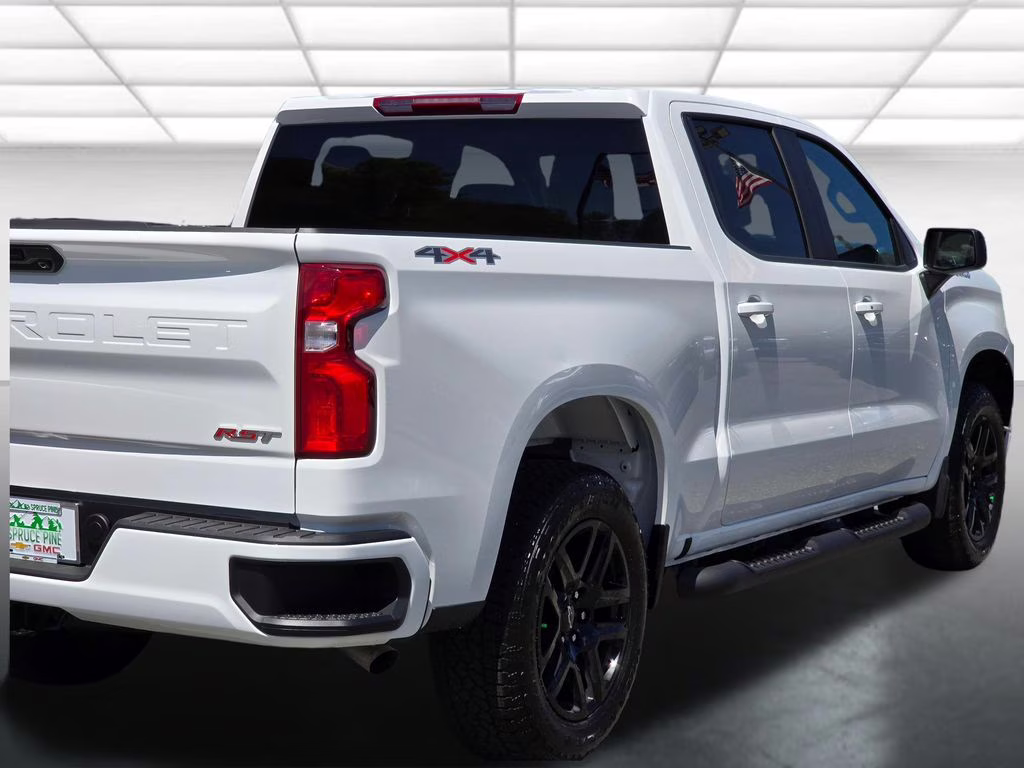 2026 Summit White Chevrolet Silverado 1500 RST 4X4 Truck