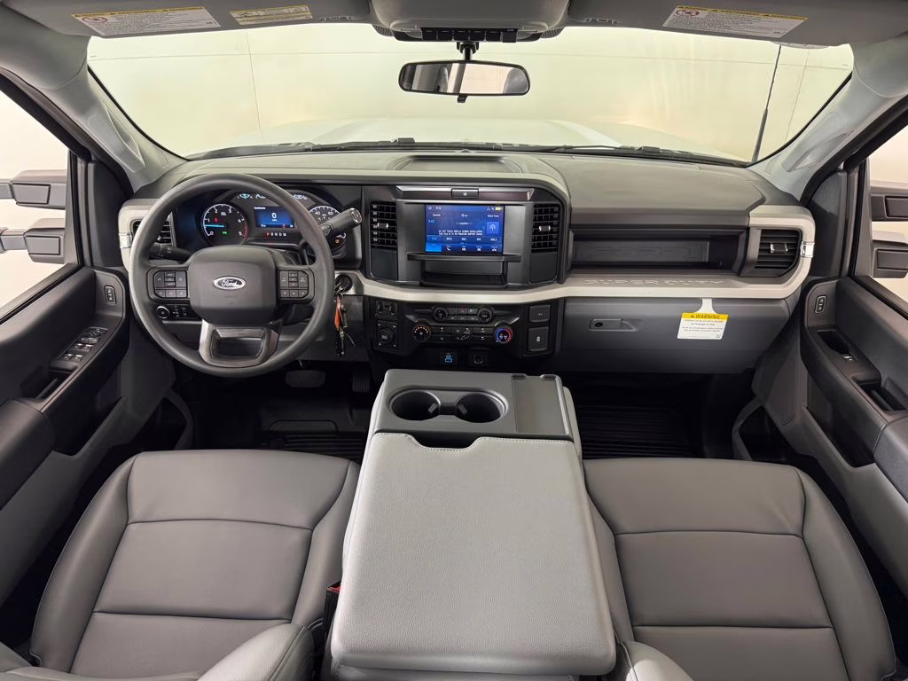 2026 Oxford White Ford Super Duty F-350 SRW XL 4X4 Truck