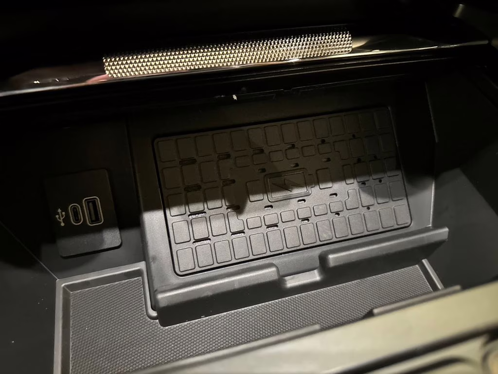 2026 Star White Metallic Tri-Coat Ford F-150 Lariat 4X4 Truck