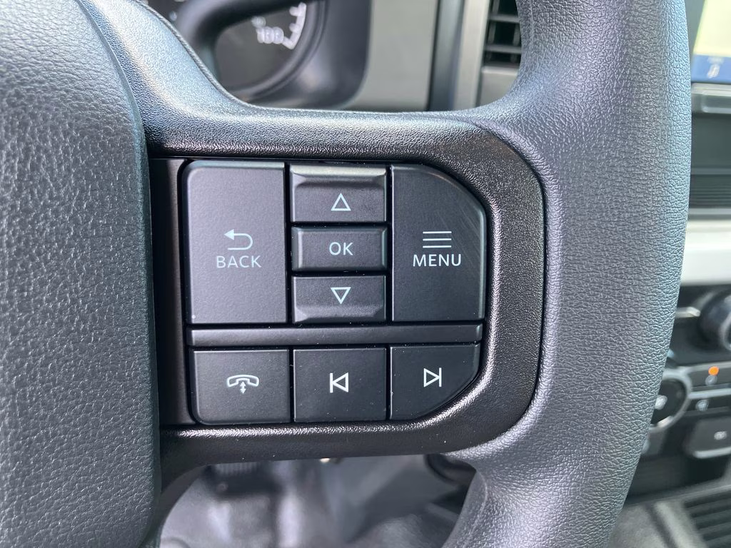 2026 Oxford White Ford Super Duty F-350 SRW XL 4X4 Truck