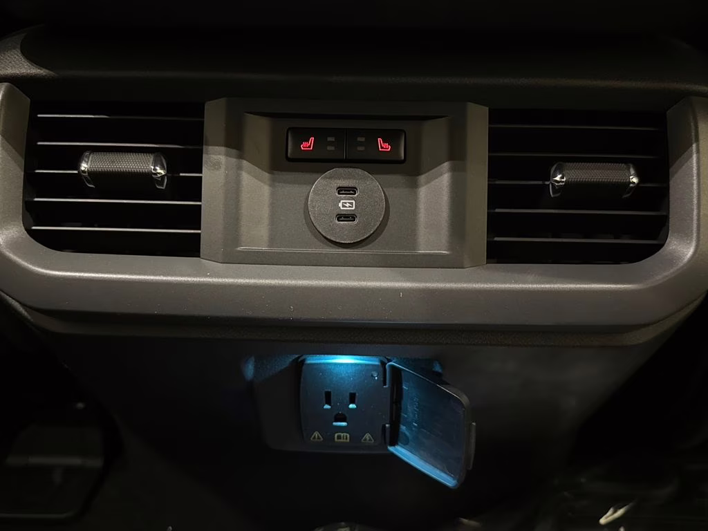 2026 Star White Metallic Tri-Coat Ford F-150 Lariat 4X4 Truck