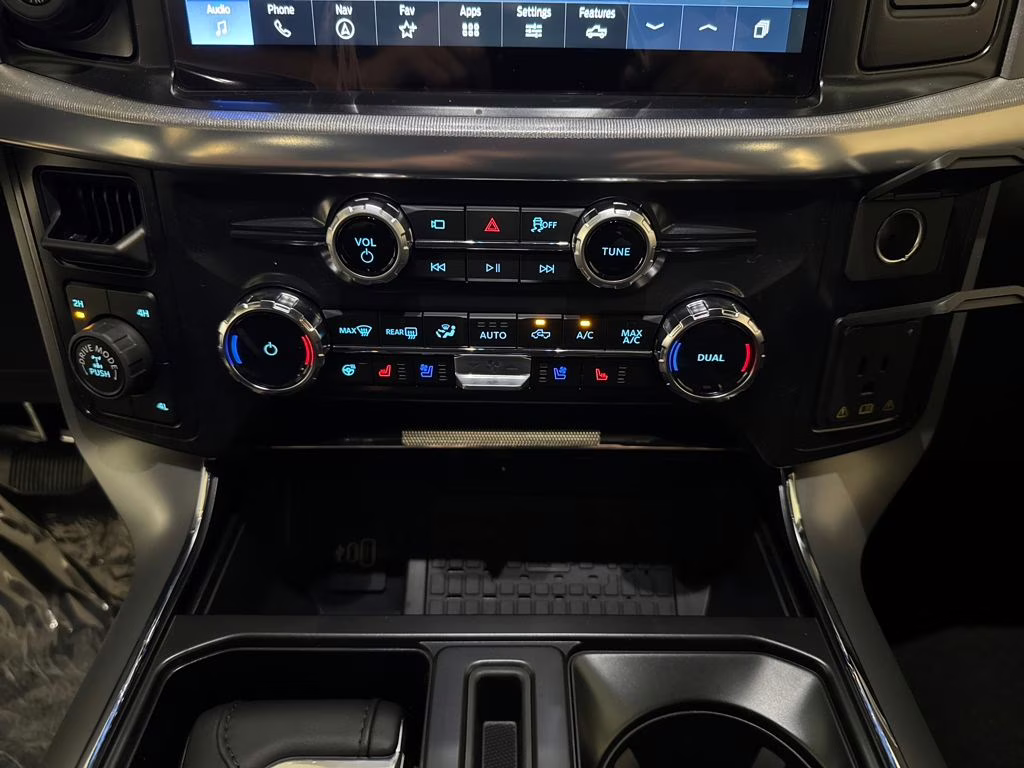 2026 Star White Metallic Tri-Coat Ford F-150 Lariat 4X4 Truck