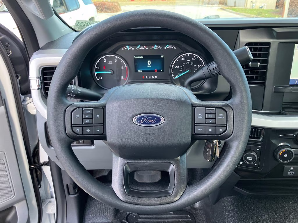 2026 Oxford White Ford Super Duty F-350 SRW XL 4X4 Truck