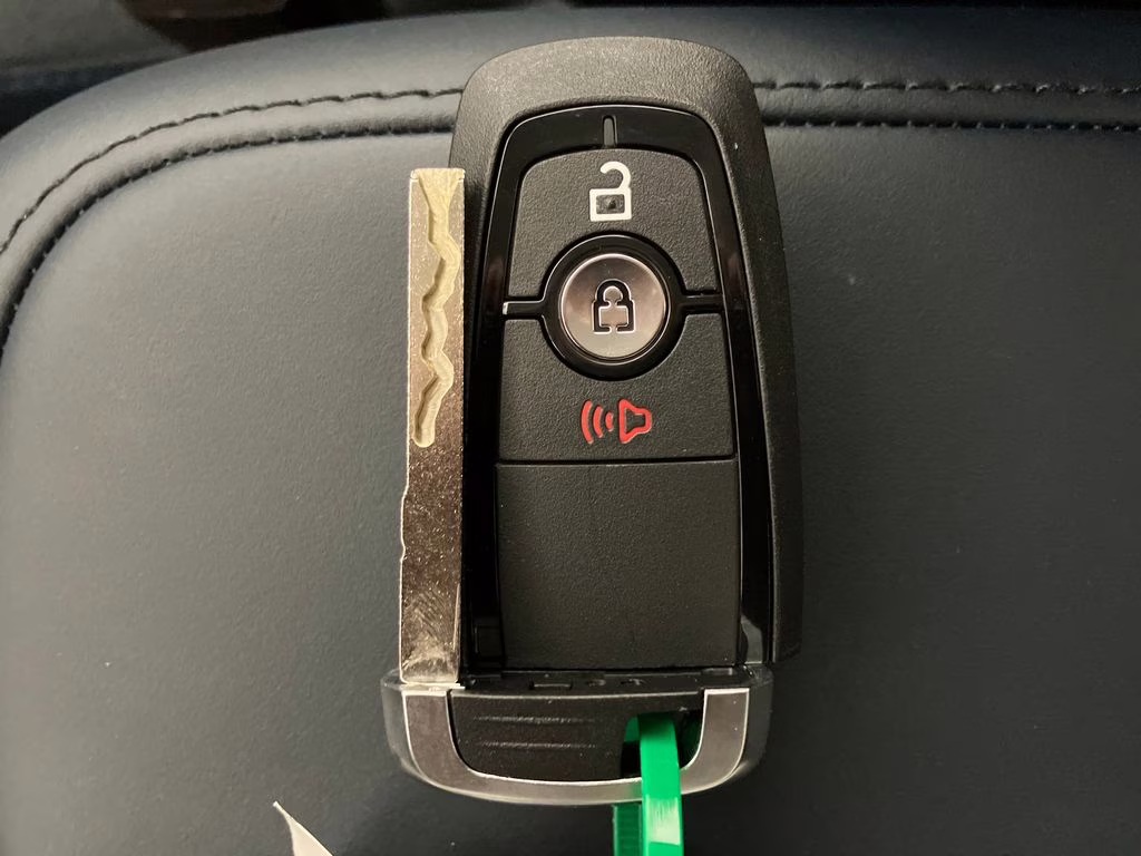 2026 Orange Fury Metallic Tri-Coat Ford Maverick XLT FWD Truck