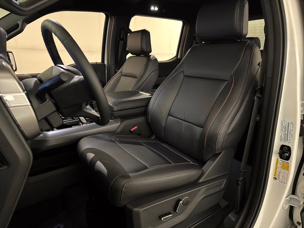 2026 Star White Metallic Tri-Coat Ford F-150 Lariat 4X4 Truck