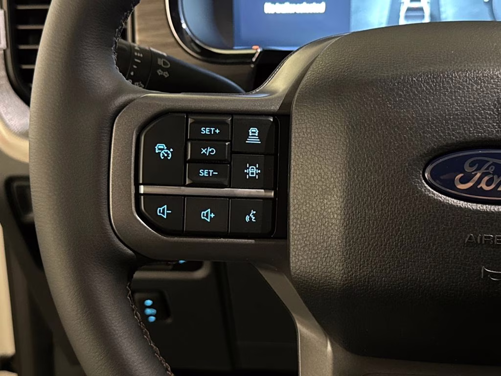 2026 Star White Metallic Tri-Coat Ford F-150 Lariat 4X4 Truck