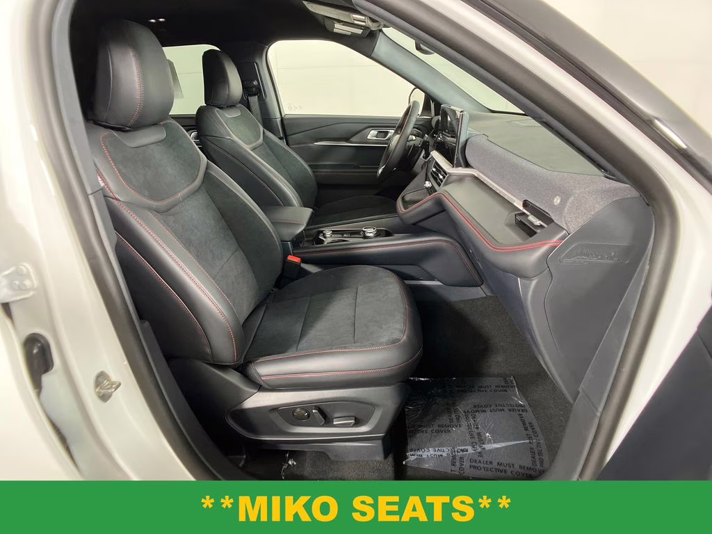 2026 Star White Metallic Tri-Coat Ford Explorer ST RWD SUV