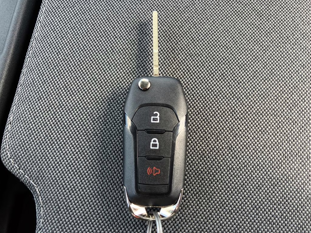 2026 Oxford White Ford Super Duty F-350 SRW XL 4X4 Truck