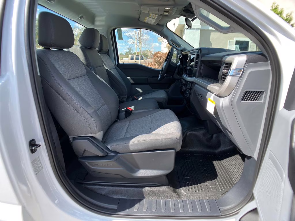 2026 Oxford White Ford Super Duty F-350 SRW XL 4X4 Truck