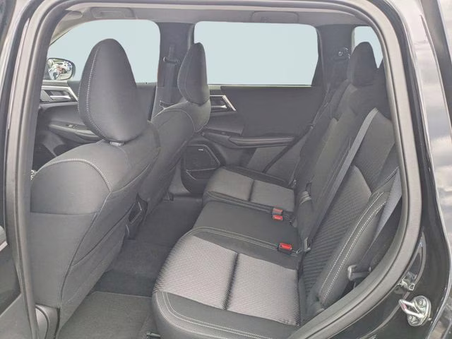 2026 Labrador Black Pearl Mitsubishi Outlander ES FWD SUV