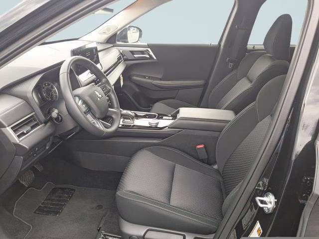 2026 Labrador Black Pearl Mitsubishi Outlander ES FWD SUV