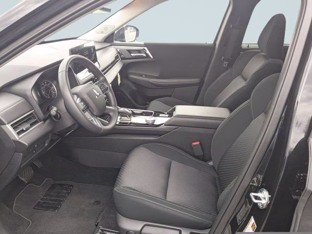 2026 Labrador Black Pearl Mitsubishi Outlander ES FWD SUV
