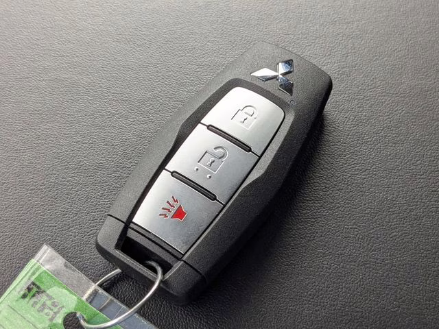 2026 Labrador Black Pearl Mitsubishi Outlander ES FWD SUV