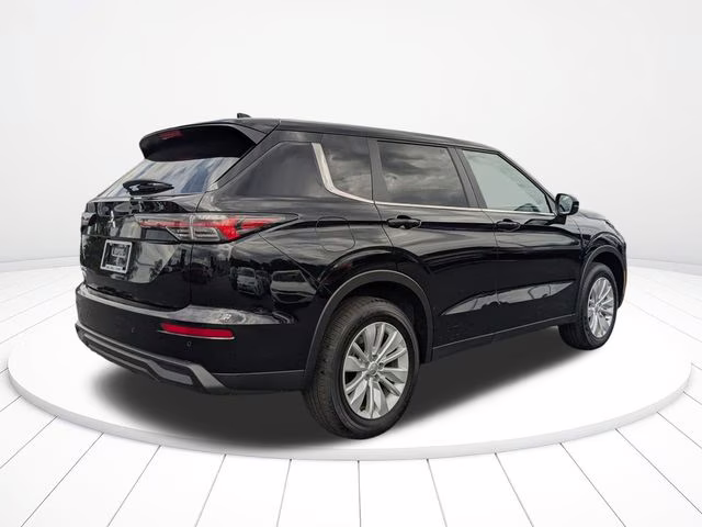 2026 Labrador Black Pearl Mitsubishi Outlander ES FWD SUV