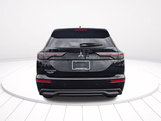 2026 Labrador Black Pearl Mitsubishi Outlander ES FWD SUV