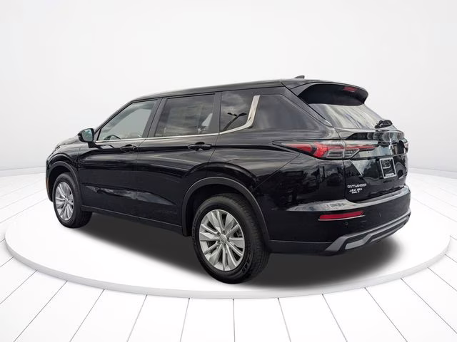 2026 Labrador Black Pearl Mitsubishi Outlander ES FWD SUV