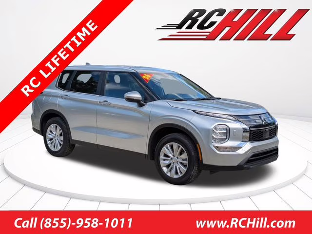 2026 Alloy Silver Metallic Mitsubishi Outlander ES AWD SUV