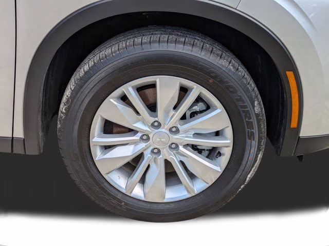 2026 Alloy Silver Metallic Mitsubishi Outlander ES AWD SUV