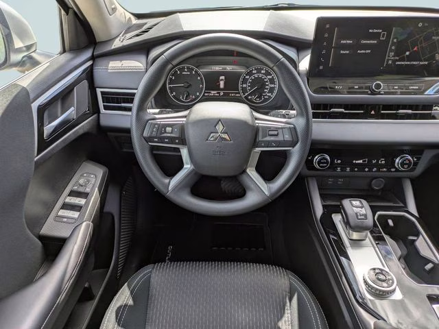 2026 Alloy Silver Metallic Mitsubishi Outlander ES AWD SUV