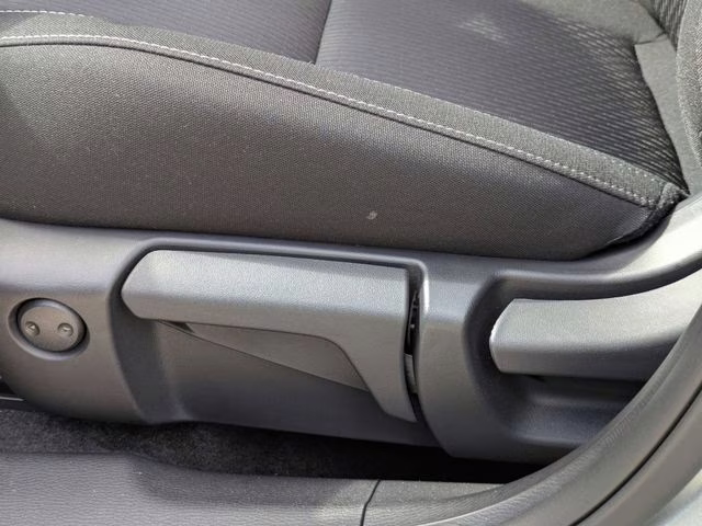 2026 Alloy Silver Metallic Mitsubishi Outlander ES AWD SUV