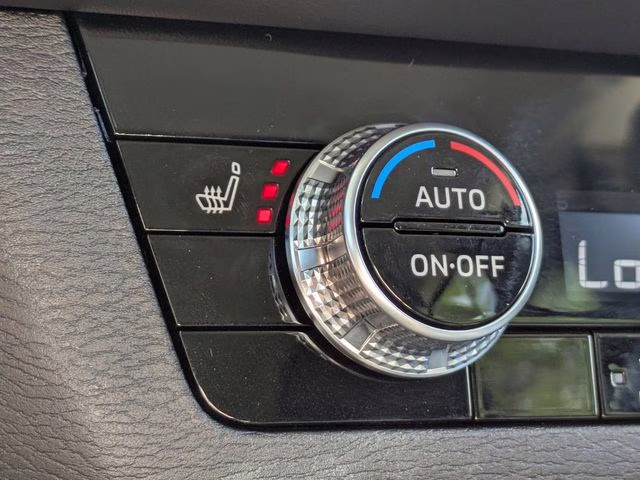 2026 Alloy Silver Metallic Mitsubishi Outlander ES AWD SUV