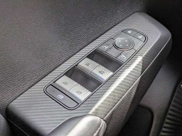 2026 Alloy Silver Metallic Mitsubishi Outlander ES AWD SUV