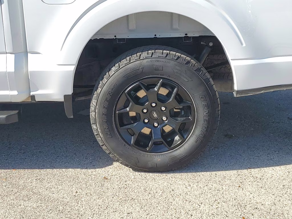 2024 Oxford White Ford F-150 STX 4X4 Truck