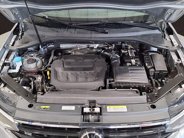 2023 Silver Metallic Volkswagen Tiguan 2.0T SE R-Line Black AWD SUV