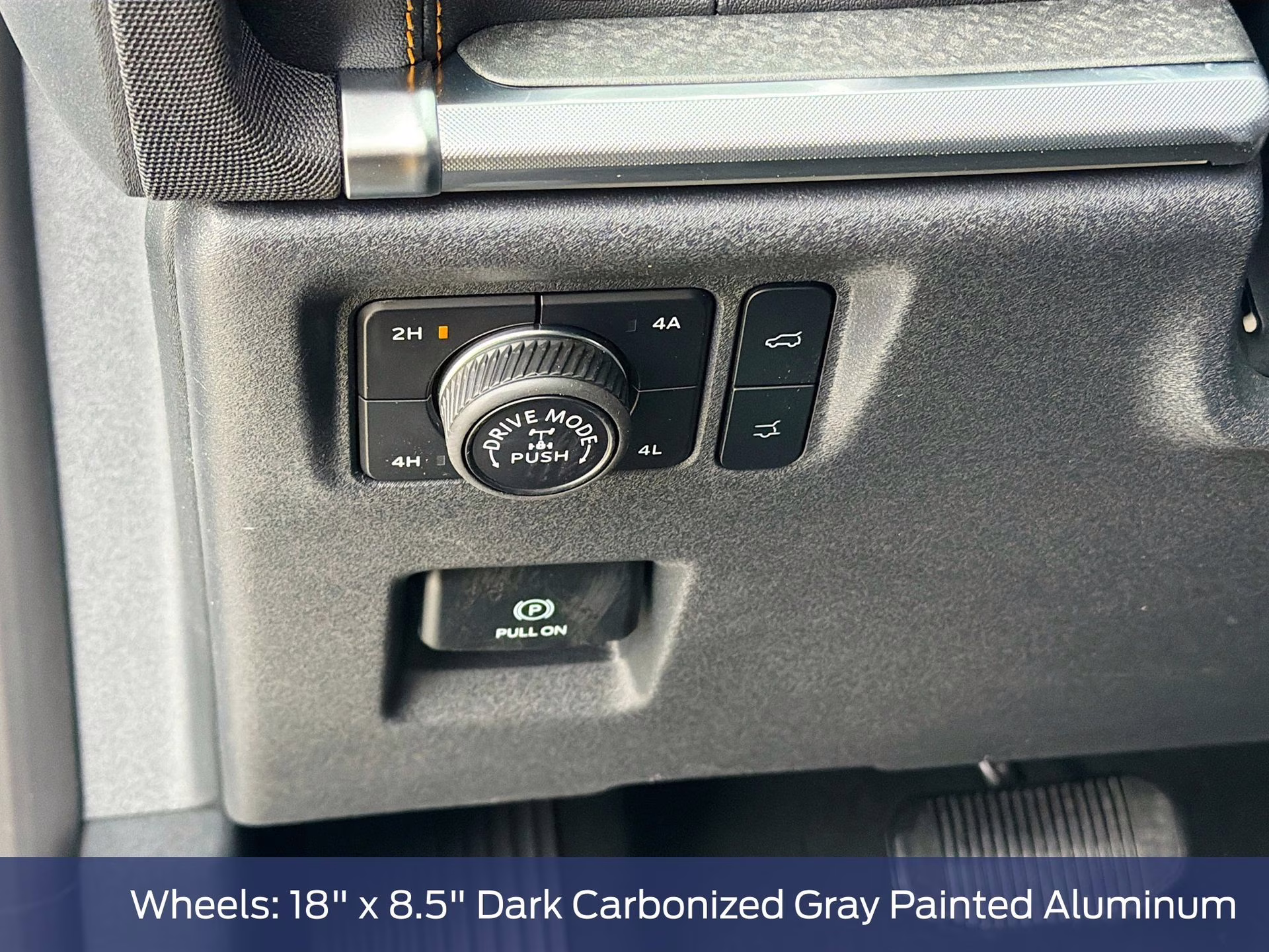 2026 Star White Metallic Tri-Coat Ford Expedition Tremor 4X4 SUV