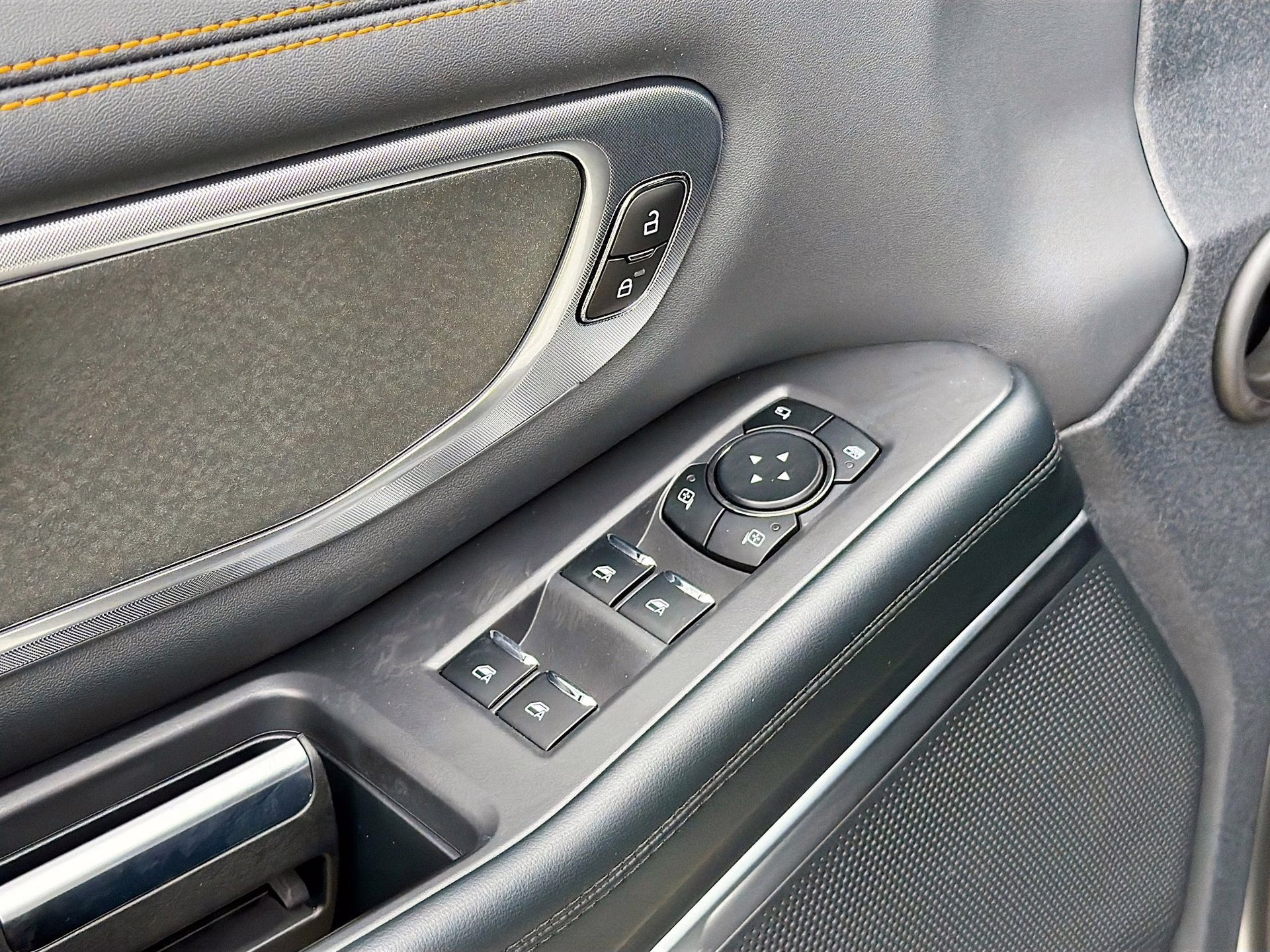 2026 Star White Metallic Tri-Coat Ford Expedition Tremor 4X4 SUV