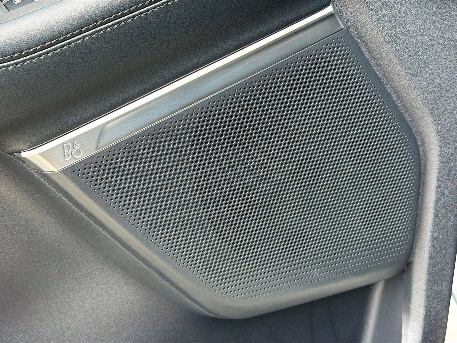 2026 Star White Metallic Tri-Coat Ford Expedition Tremor 4X4 SUV